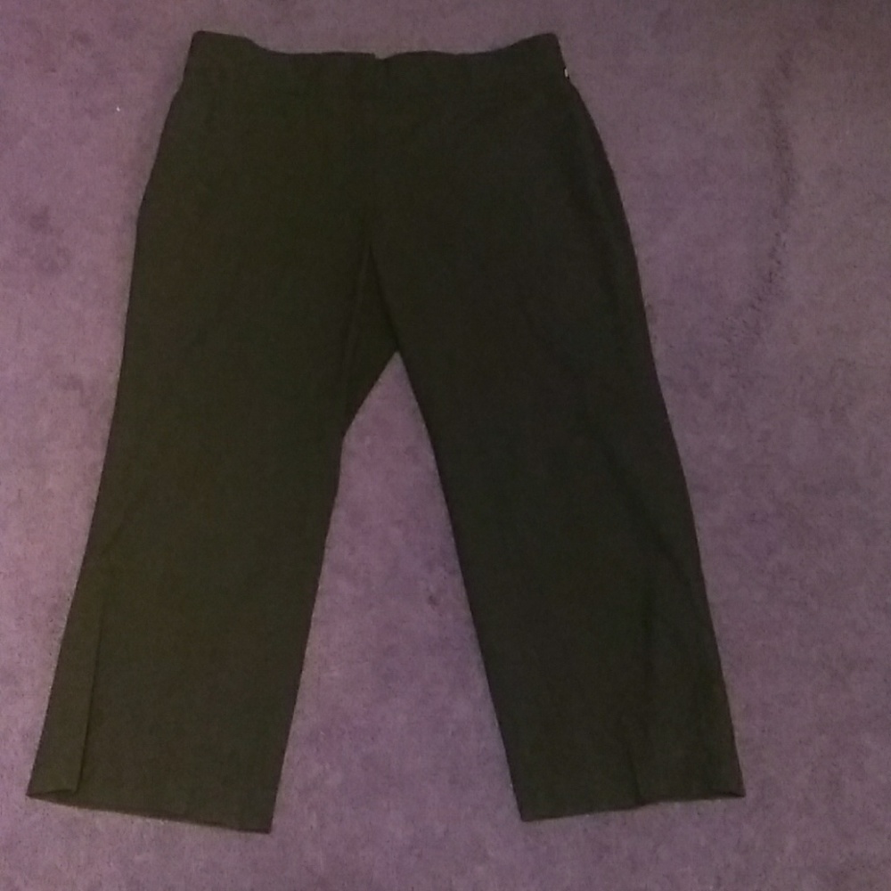 Black plus size Capri slacks